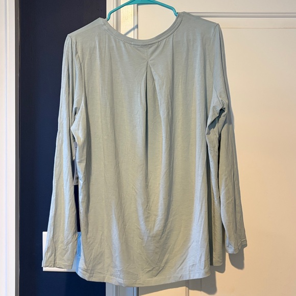 NWT Athleta With Ease Top Size M - Picture 2 of 5